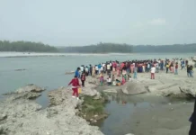 नारायणीमा डुबेर दुई दिनमा तीन जना वेपत्ता, एकको उद्दार