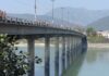 नारायणी नदीमा हाम फाल्न लागेका दुई जनाको उद्धार
