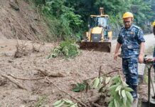 अविरल वर्षा र पहिरोले देशका मुख्य राजमार्ग अवरुद्ध, ५६ स्थानमा उच्च शतर्कता