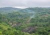 हुप्सेकोटको घाँगी भिरबाट निरन्तर बारुद जस्तो गन्ध आउने धुँवा, स्थानीय त्रसित