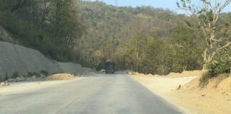 दाउन्ने खण्डको सडक ३० वर्ष टिक्ने गरी ढलान गरिएको दाबी