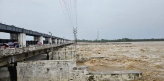 गण्डक ब्यारेजमा पानीको सतहले खतराको तह नाघ्यो