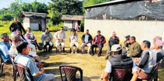 मासिएको चललचल्तीको बाटो पुनः सञ्चालन गर्न मध्यविन्दुका स्थानीयको माग